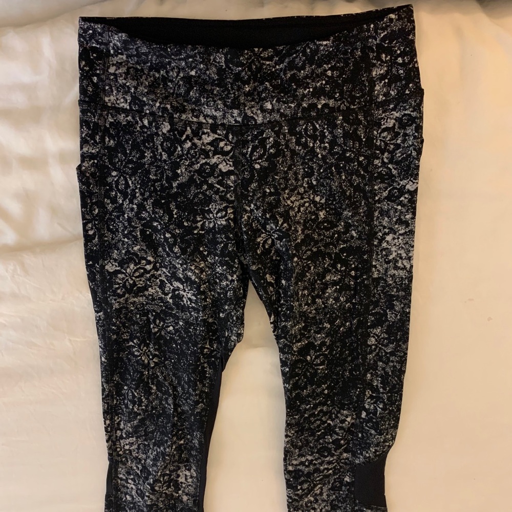 Lululemon Pace Rival Crop Size 6